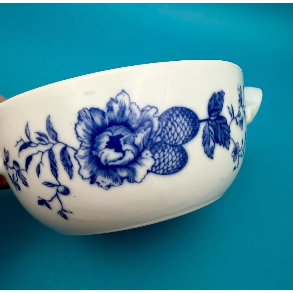 Royal Worcester Covered Small Serving Dish With Handles Blue And White 4.25